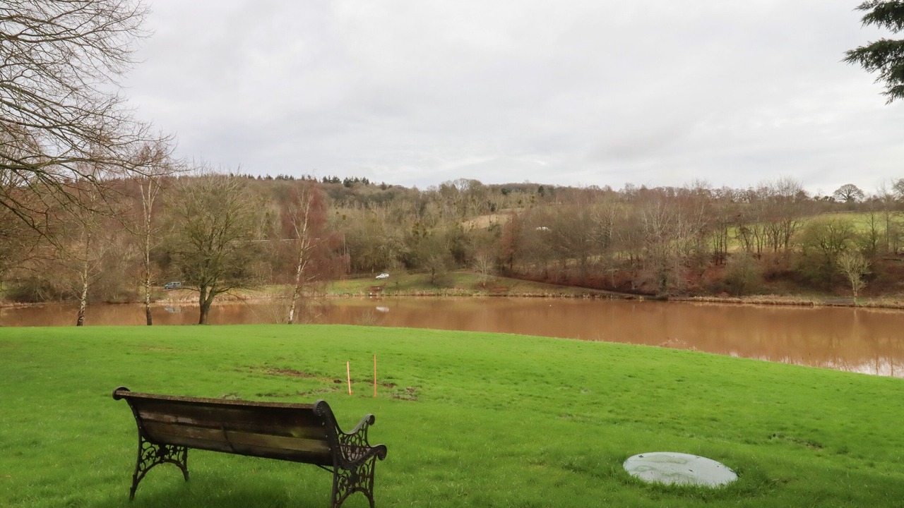 Photo of Others in Bromsash