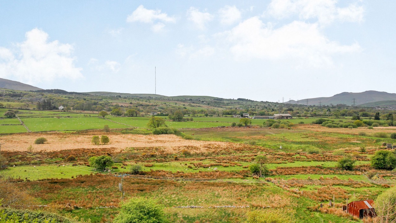 Photo of Others in Llanllyfni