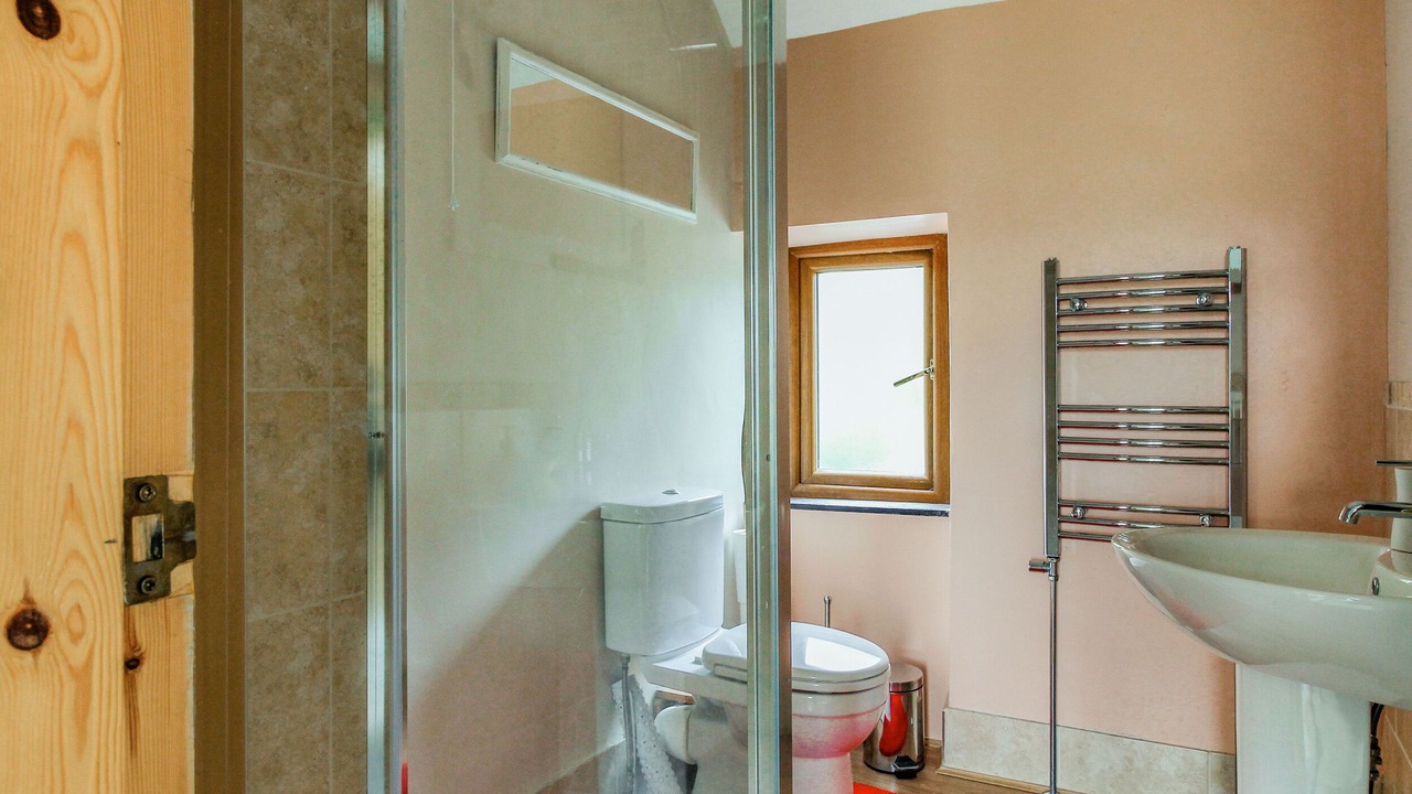 Photo of Bathroom in Llanllyfni