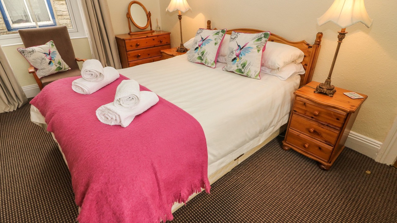 Photo of Others in Gayle