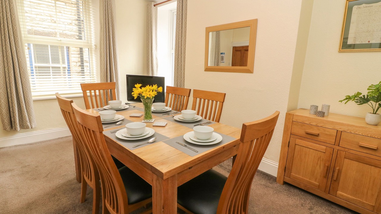 Photo of Others in Gayle