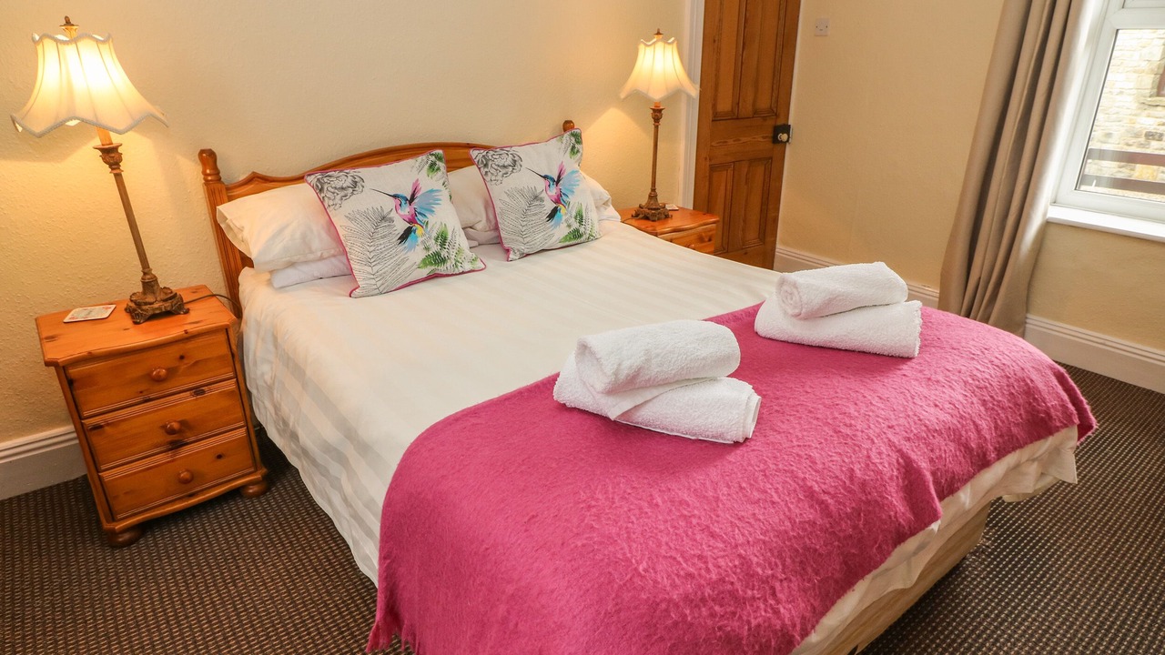 Photo of Others in Gayle