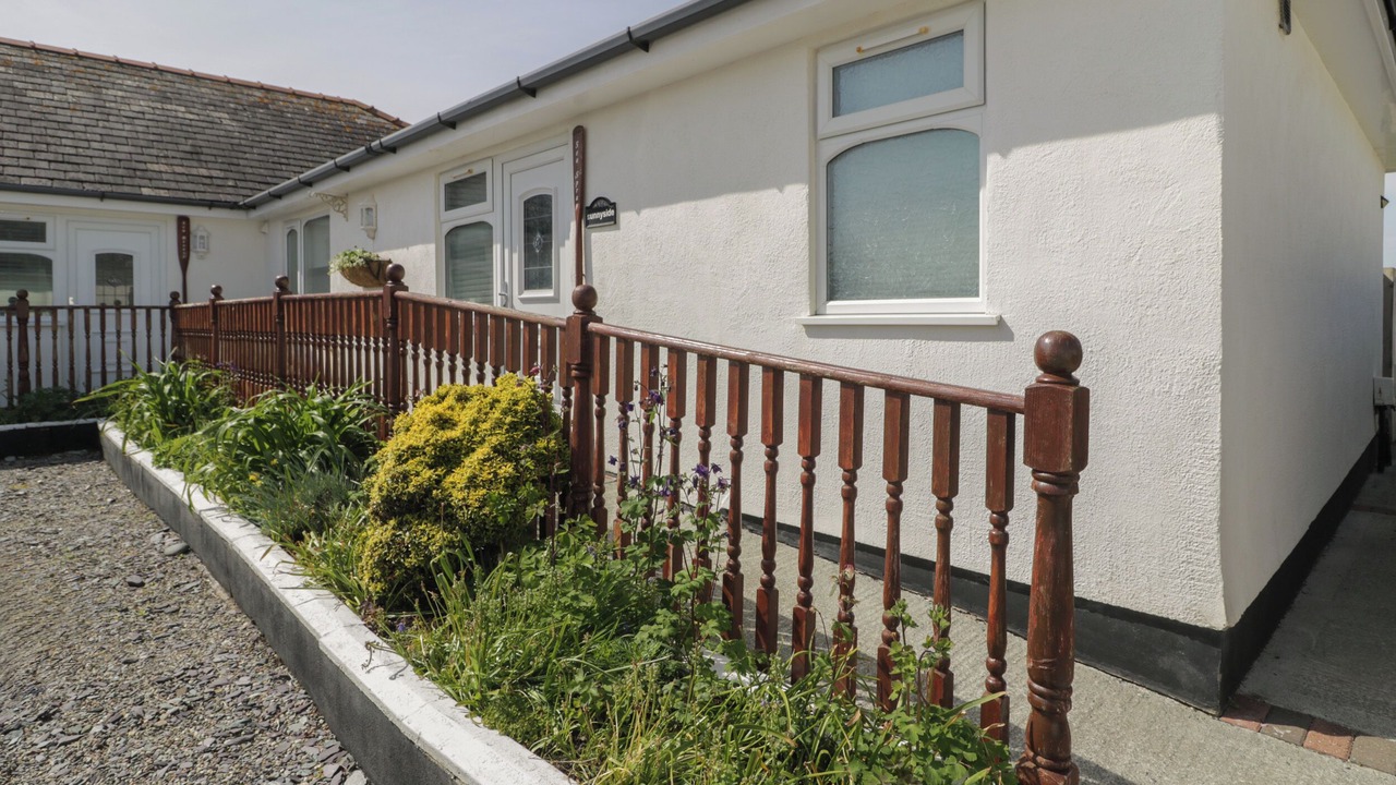 Photo of Others in Dinas Dinlle