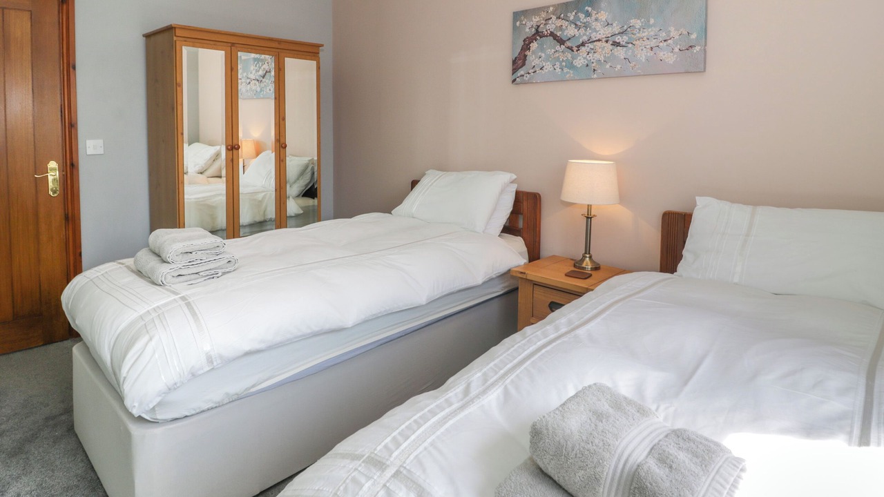 Photo of Others in Dinas Dinlle