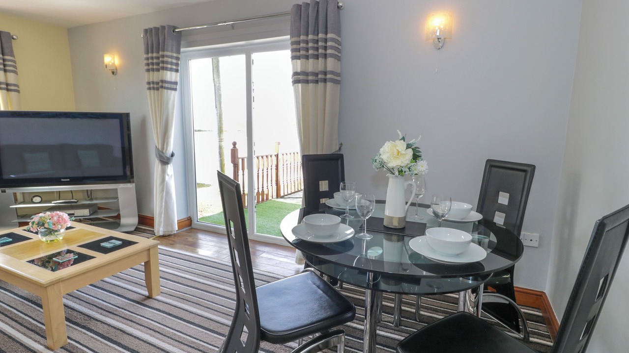 Photo of Others in Dinas Dinlle