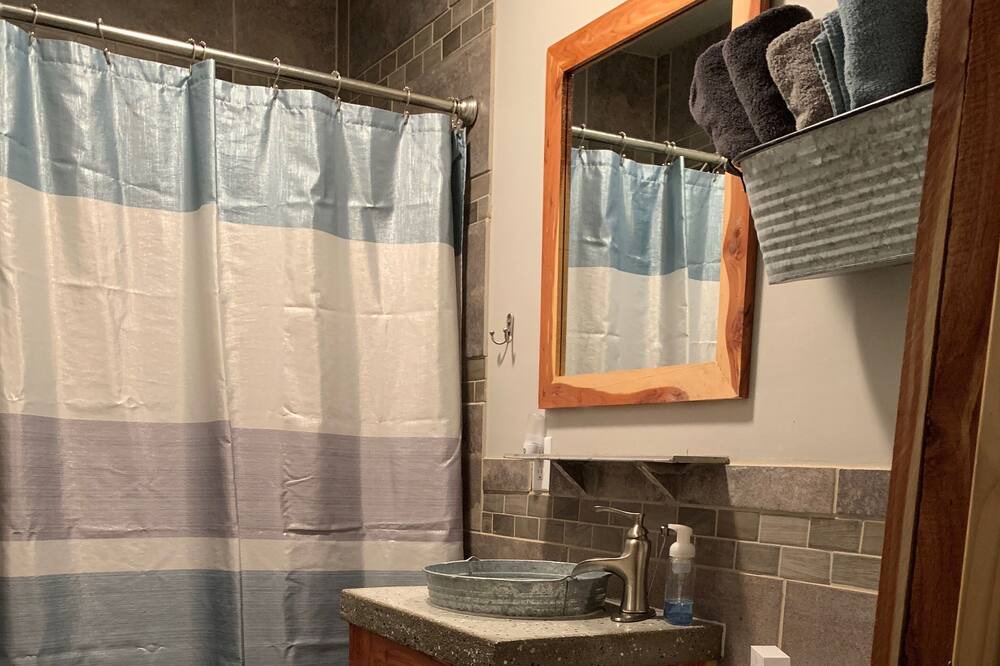 Photo of Bathroom in Okemah