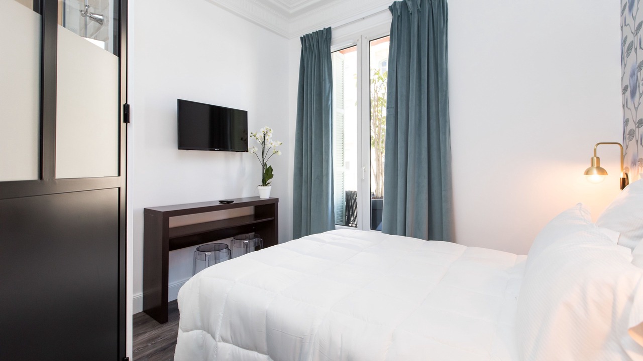 Photo of Bedroom in Nice City Centre