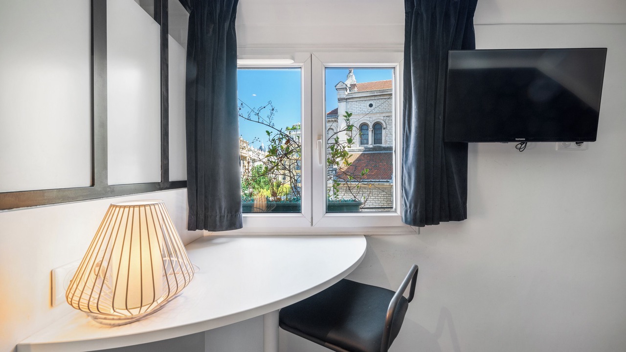 Photo of Bedroom in Nice City Centre