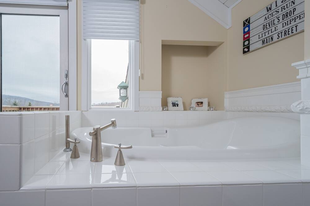 Photo of Bathroom in Thayerville