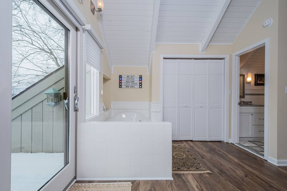 Photo of Bathroom in Thayerville