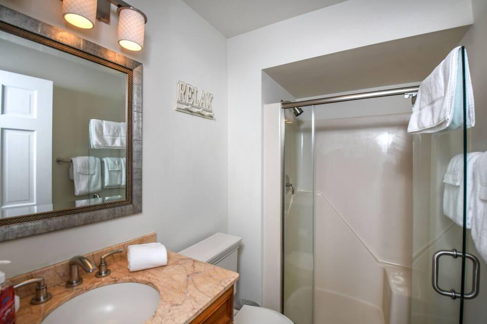 Photo of Bathroom in Thayerville