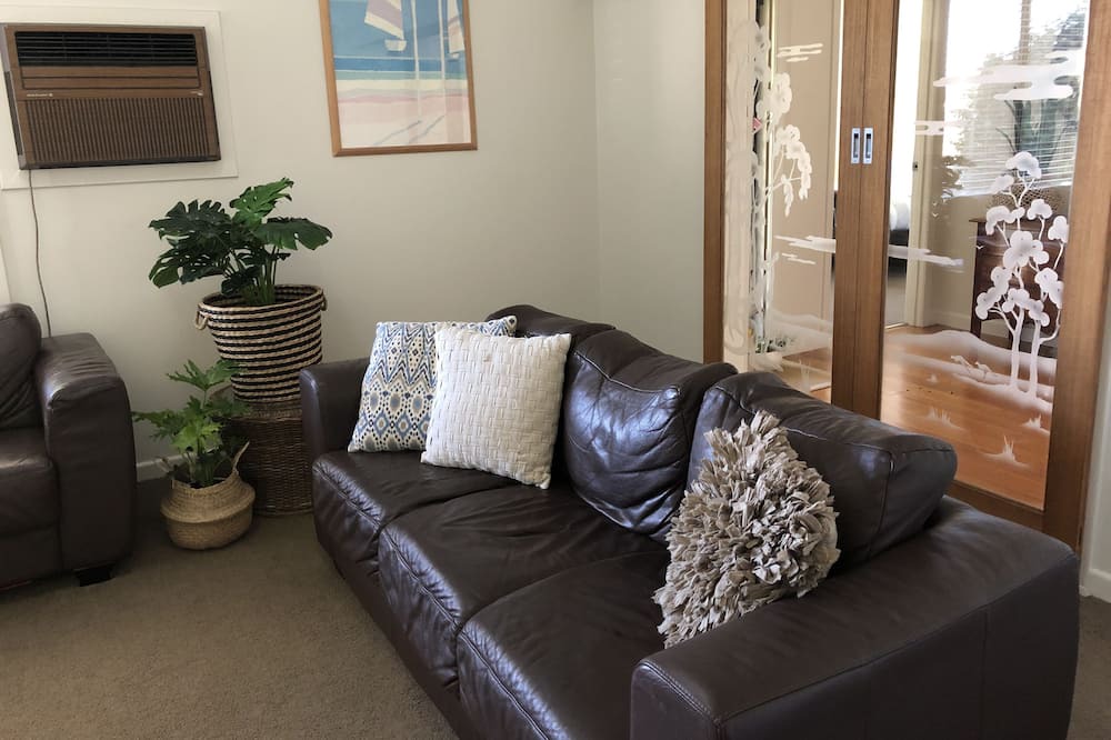 Photo of Livingroom in North Wonthaggi