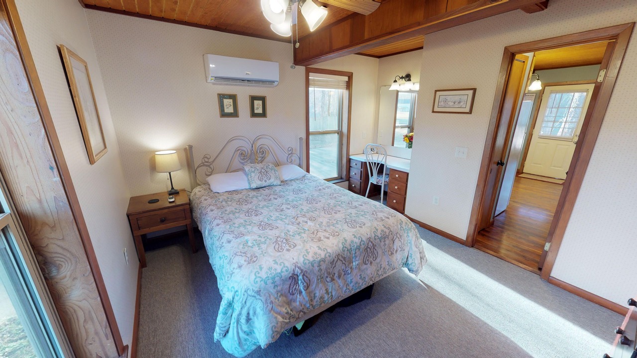 Photo of Bedroom in Mountain View