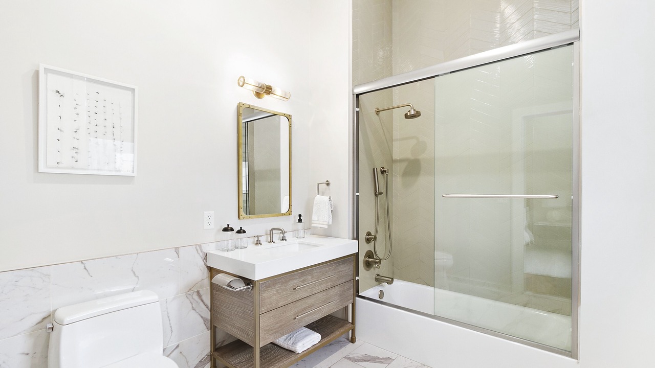 Photo of Bathroom in East Garden City