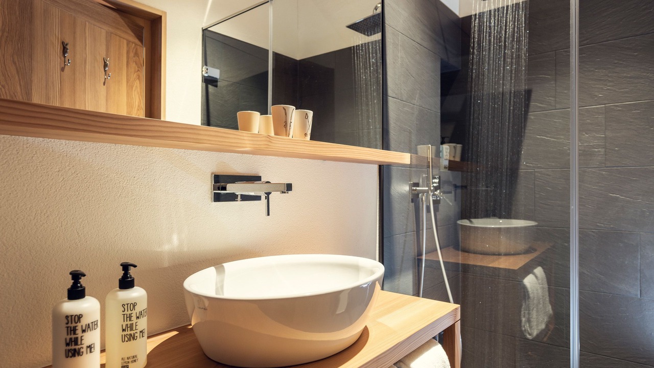 Photo of Bathroom in Silvaplana