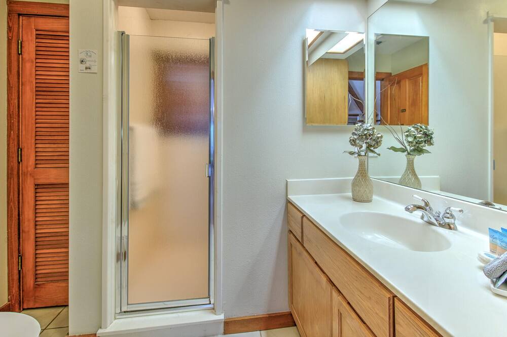 Photo of Bathroom in Riverview