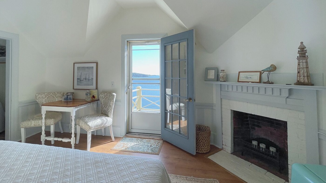 Photo of Bedroom in Sullivan