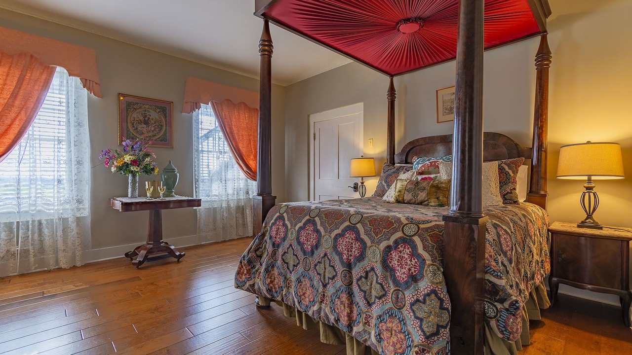 Photo of Bedroom in Natchez