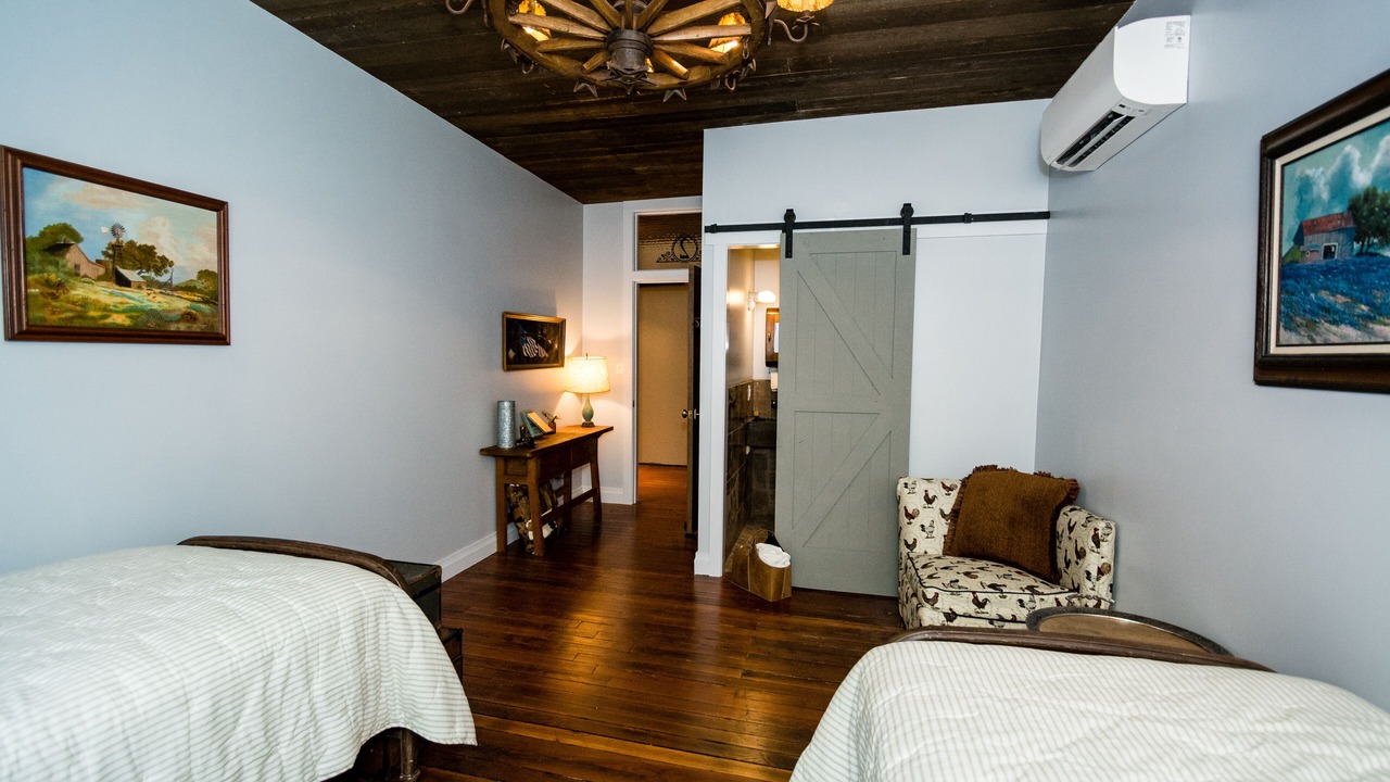 Photo of Bedroom in Cooper