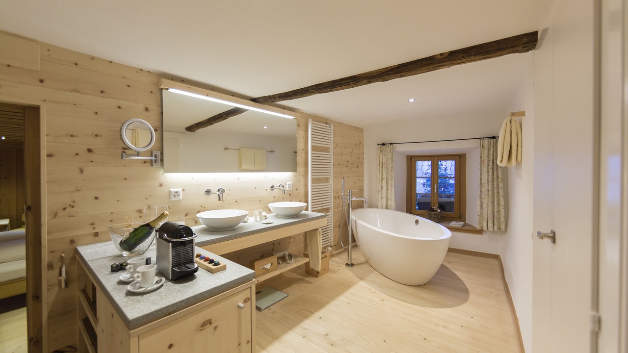 Photo of Bathroom in Brail