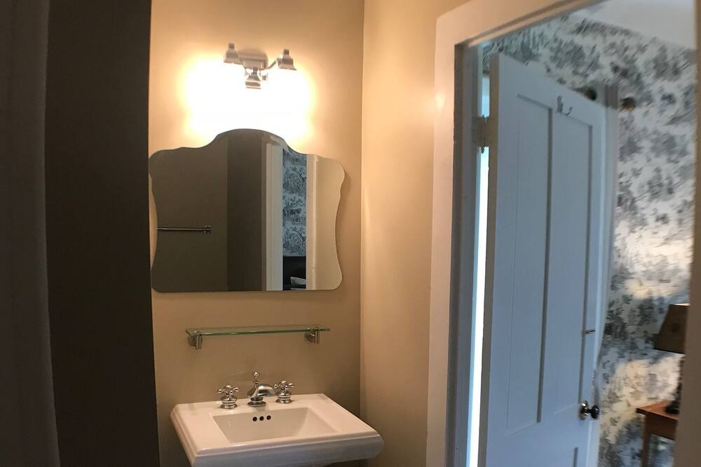 Photo of Bathroom in Portage
