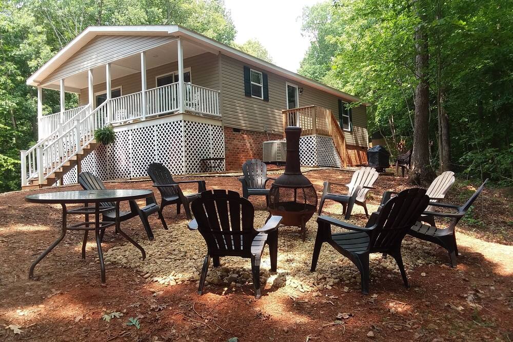 Photo of Patio Balcony in Pittsville