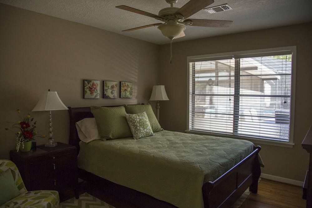 Photo of Bedroom in Redmond Terrace