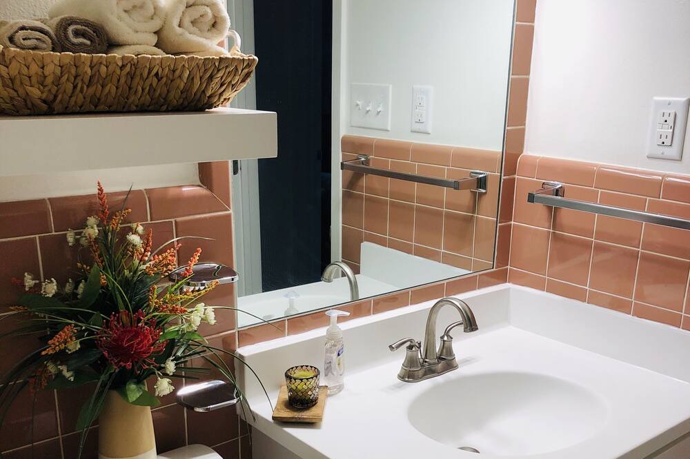 Photo of Bathroom in Redmond Terrace