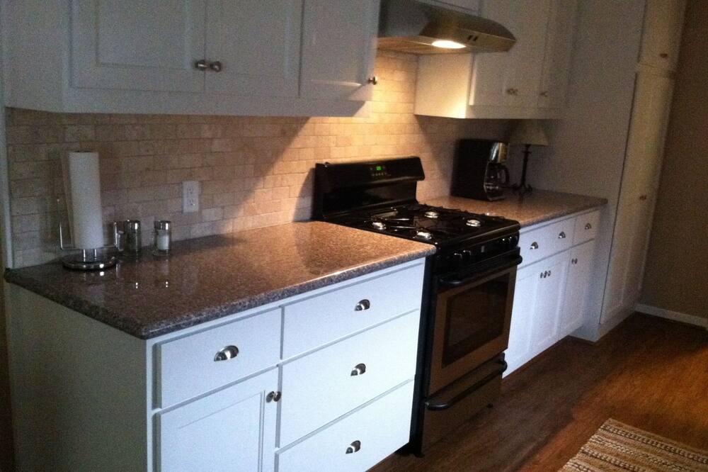 Photo of Kitchen in Redmond Terrace