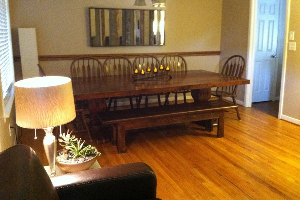 Photo of Bedroom in Redmond Terrace