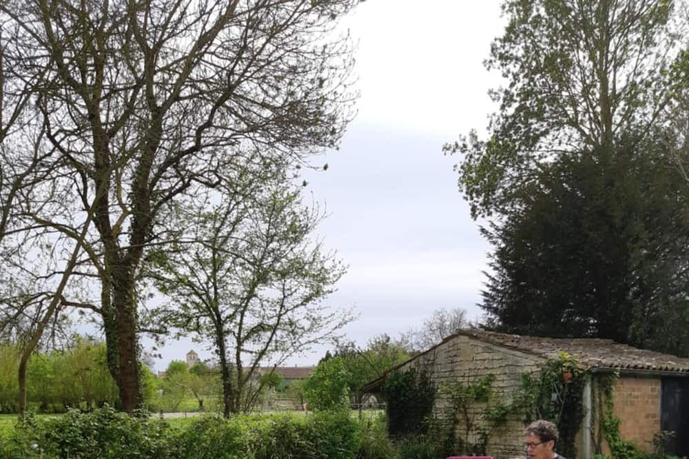 Photo of Outdoor in Saint-Saturnin-du-Bois