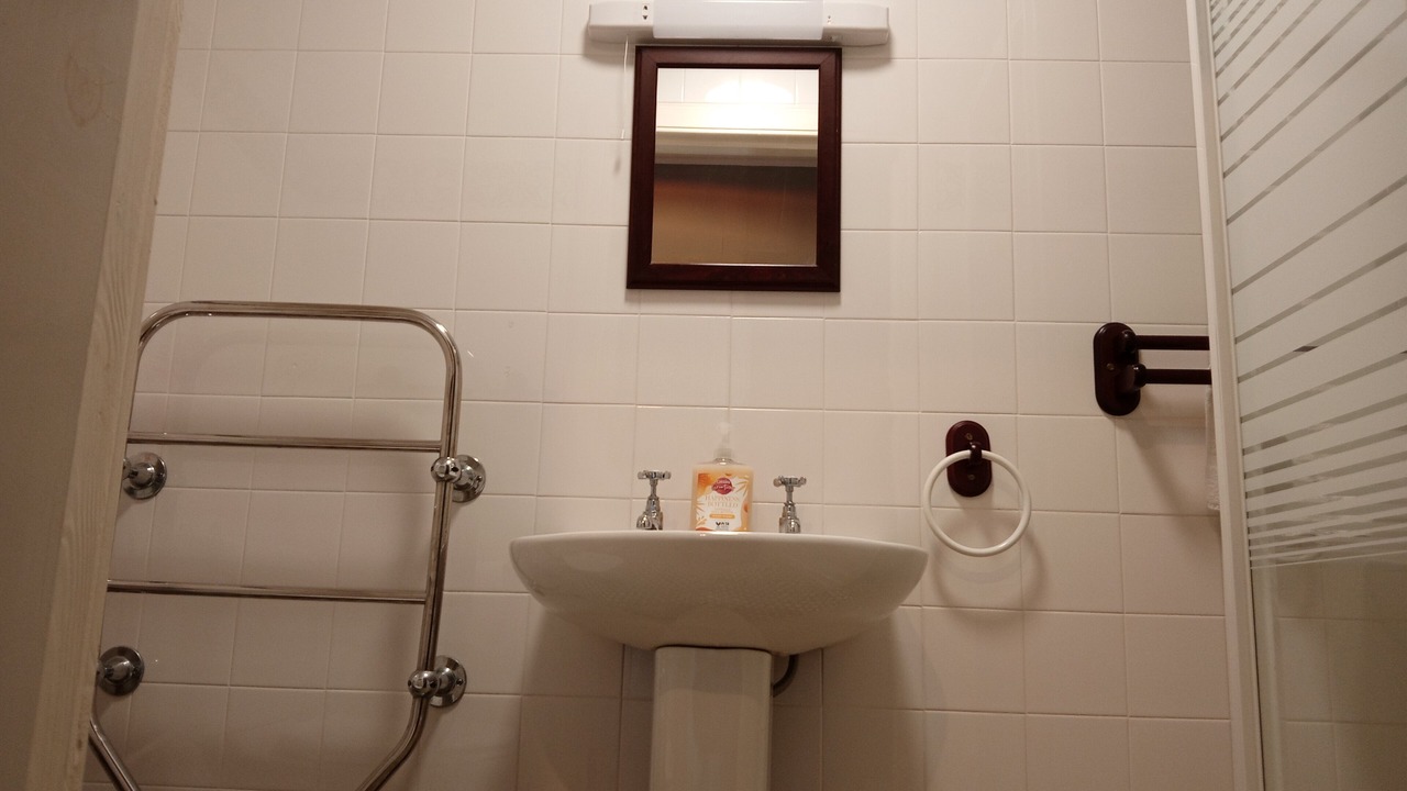 Photo of Bathroom in Hunspow