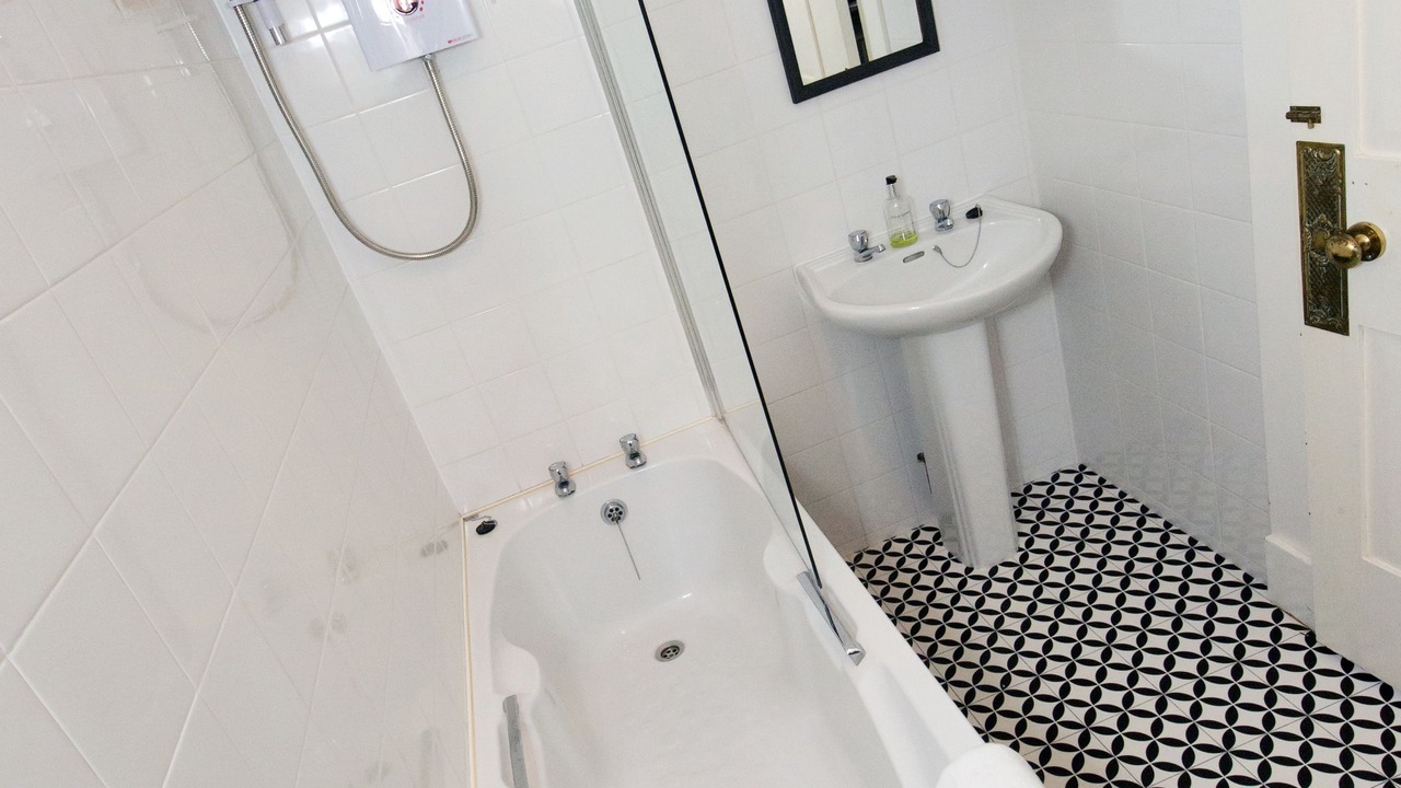 Photo of Bathroom in Hunspow