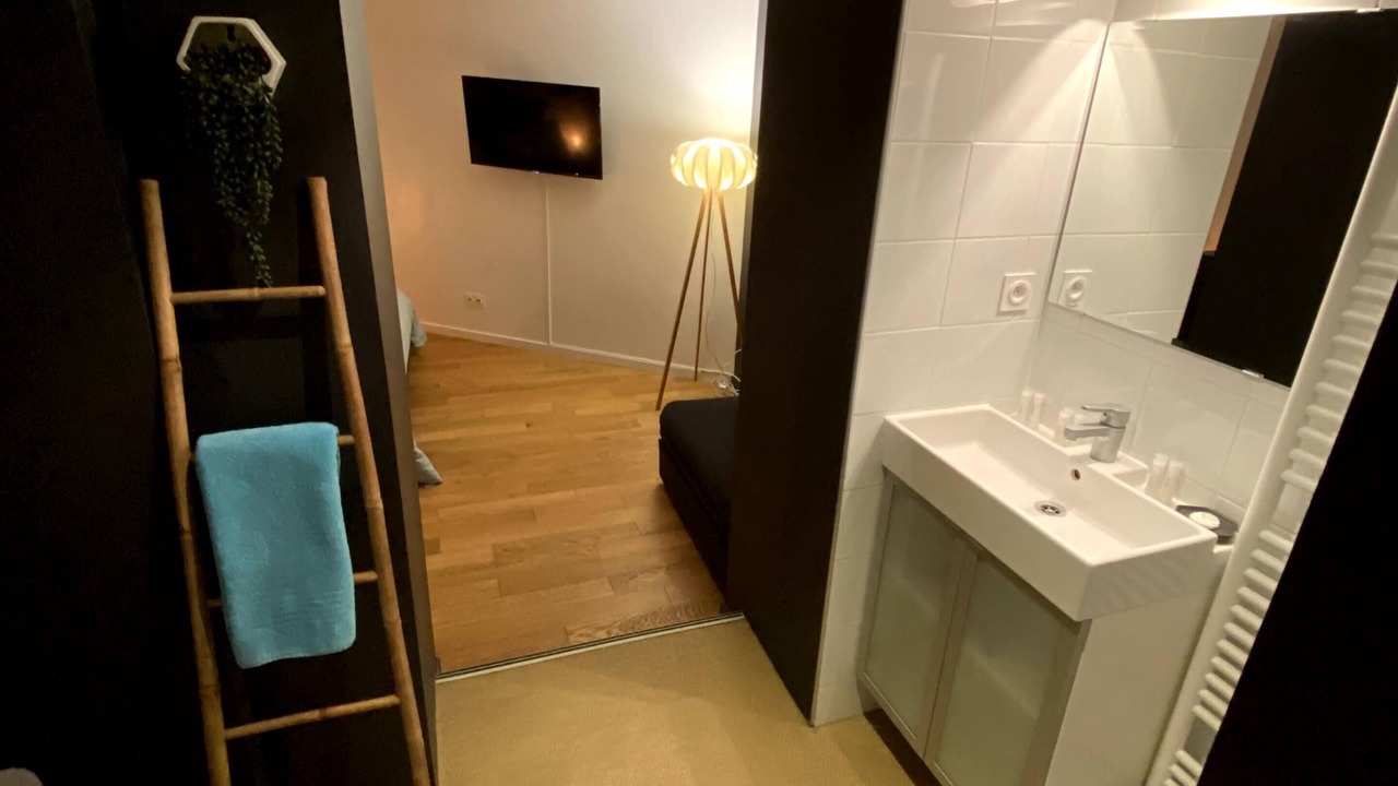 Photo of Bathroom in Luisant