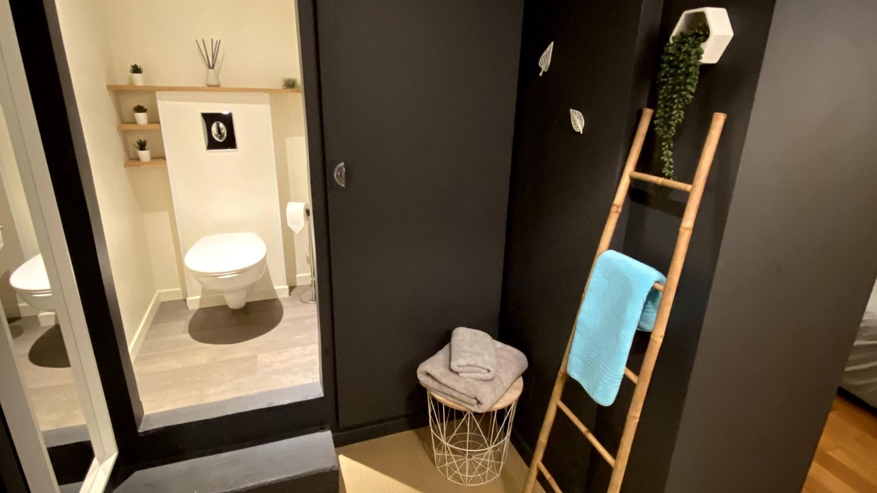 Photo of Bathroom in Luisant