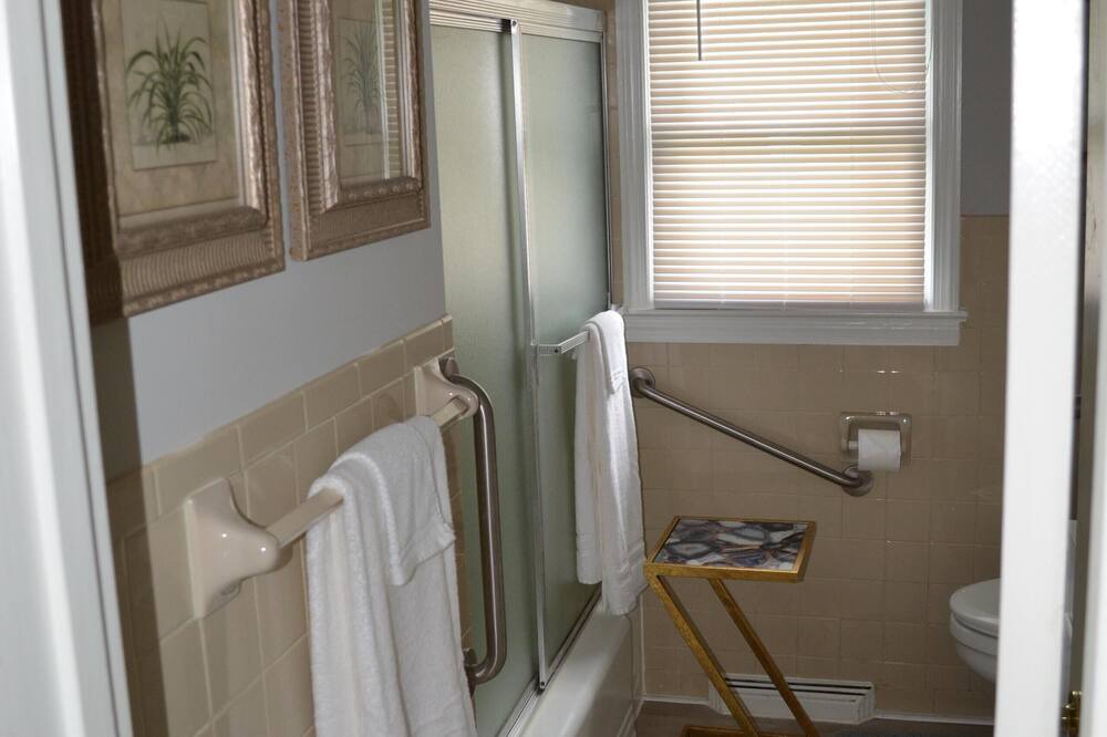 Photo of Bathroom in Mount Airy