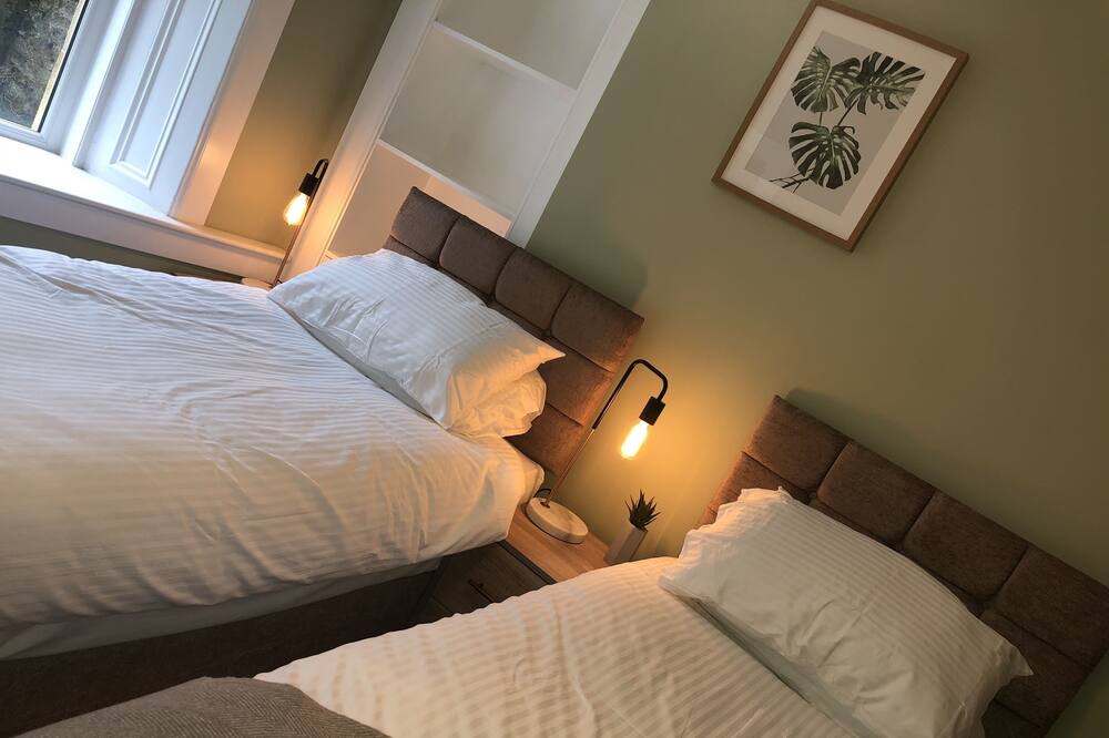 Photo of Others in Strone