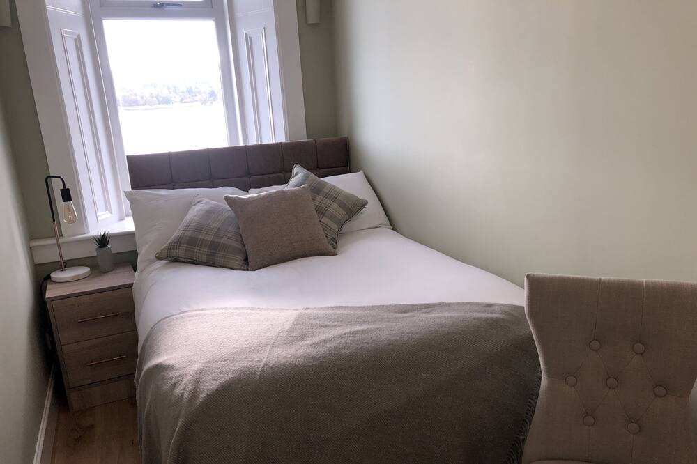 Photo of Others in Strone