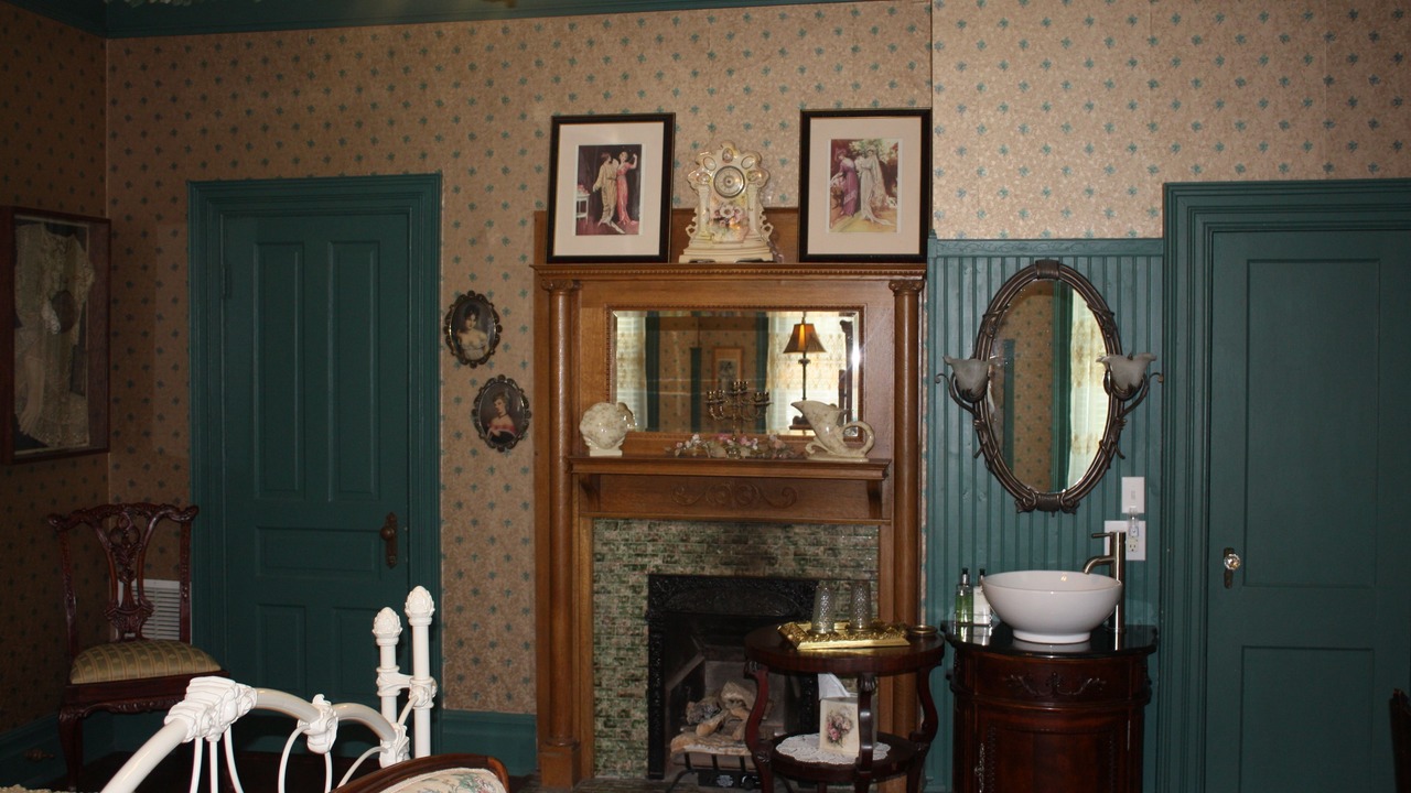 Photo of Bedroom in Quincy