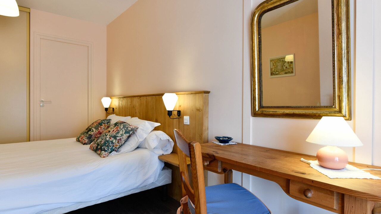 Photo of Bedroom in Lay-Lamidou