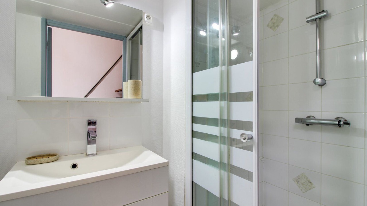 Photo of Bathroom in Moliere Vauban