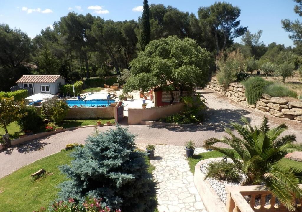 Photo of Outdoor in Lambesc