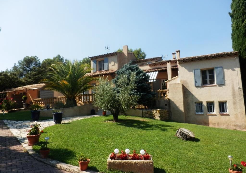 Photo of Outdoor in Lambesc