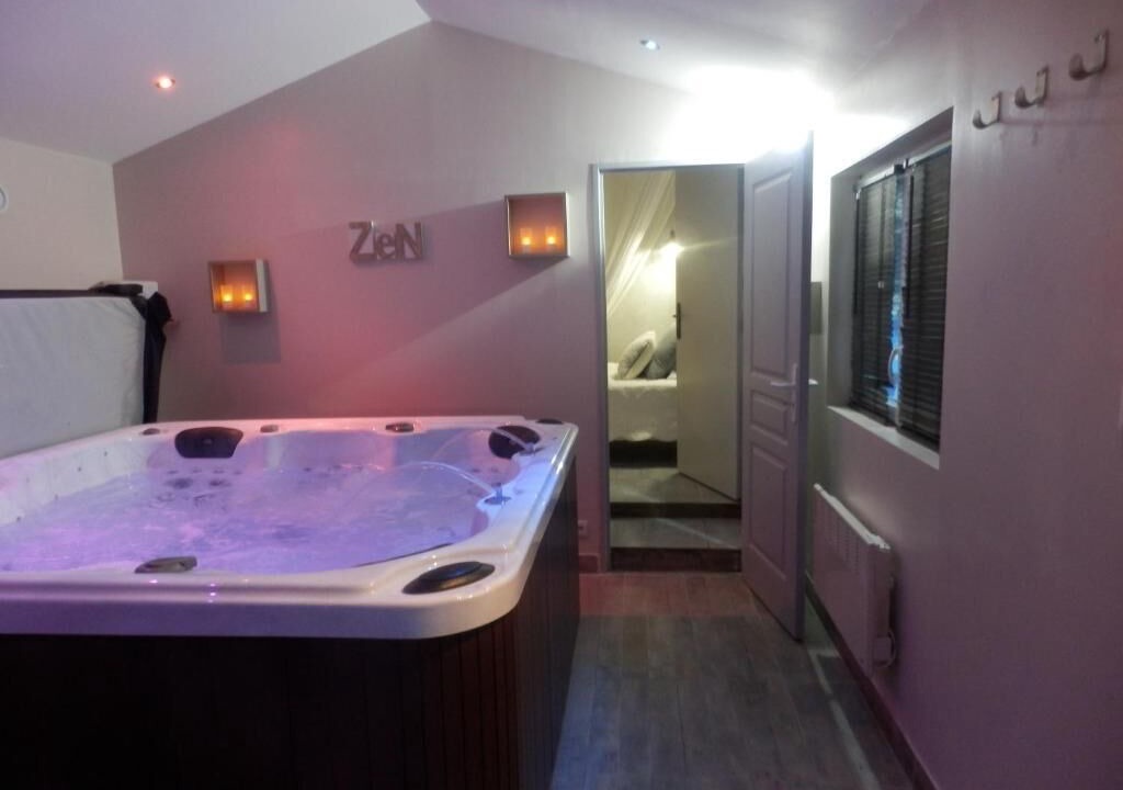 Photo of Others in Lambesc