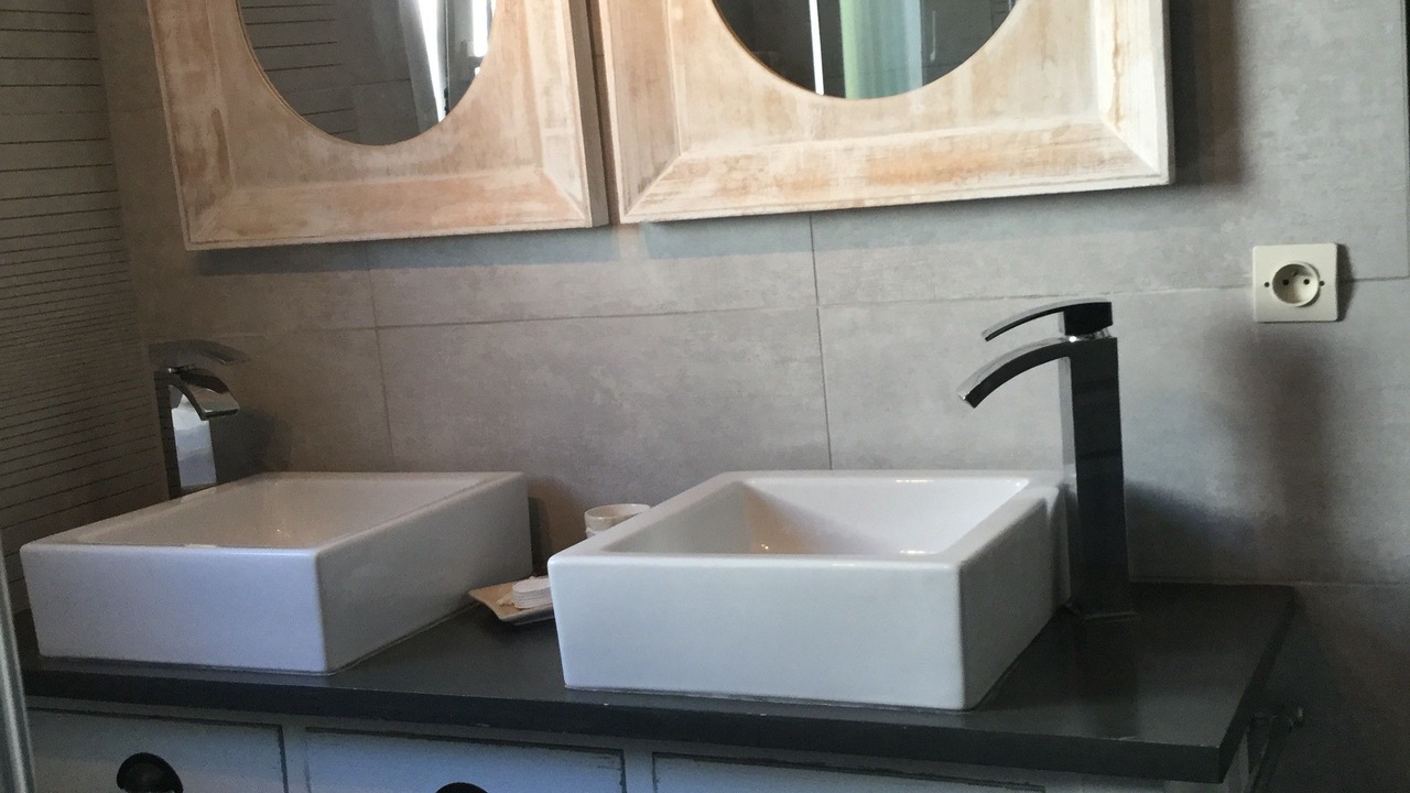 Photo of Bathroom in Puymoyen