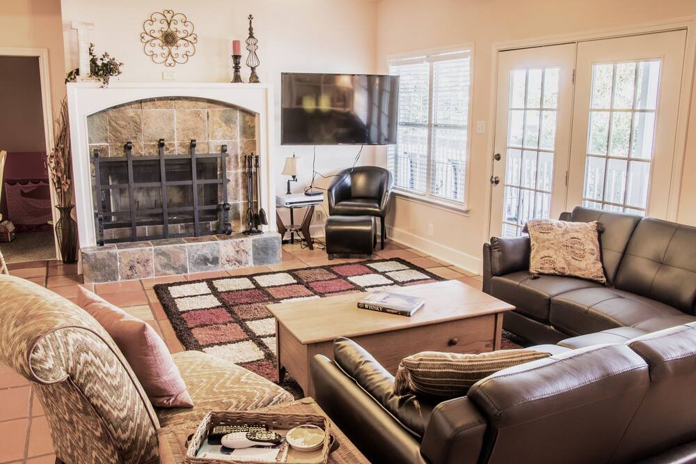 Photo of Livingroom in Malakoff