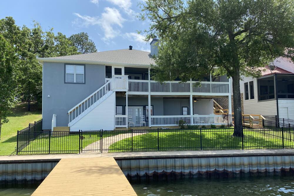 Photo of Outdoor in Malakoff