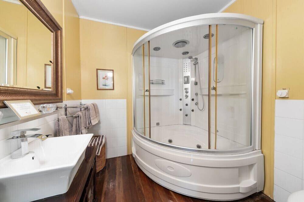 Photo of Bathroom in Cooran