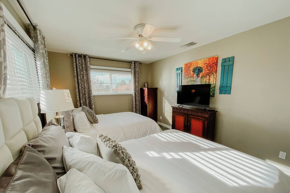 Photo of Bedroom in Calimesa