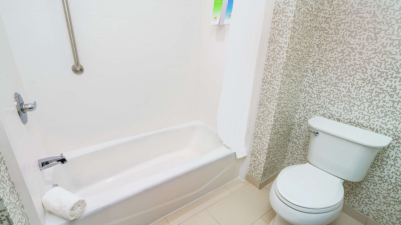 Photo of Bathroom in Far North Central